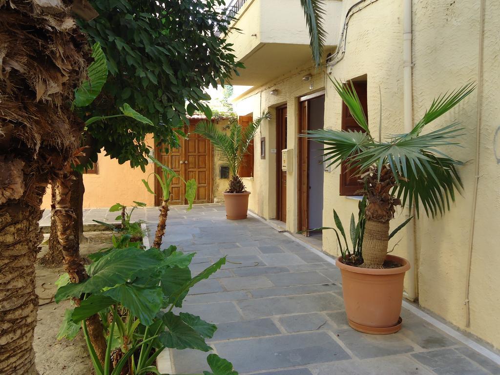 Lilys Apartments Rethymno  Bagian luar foto